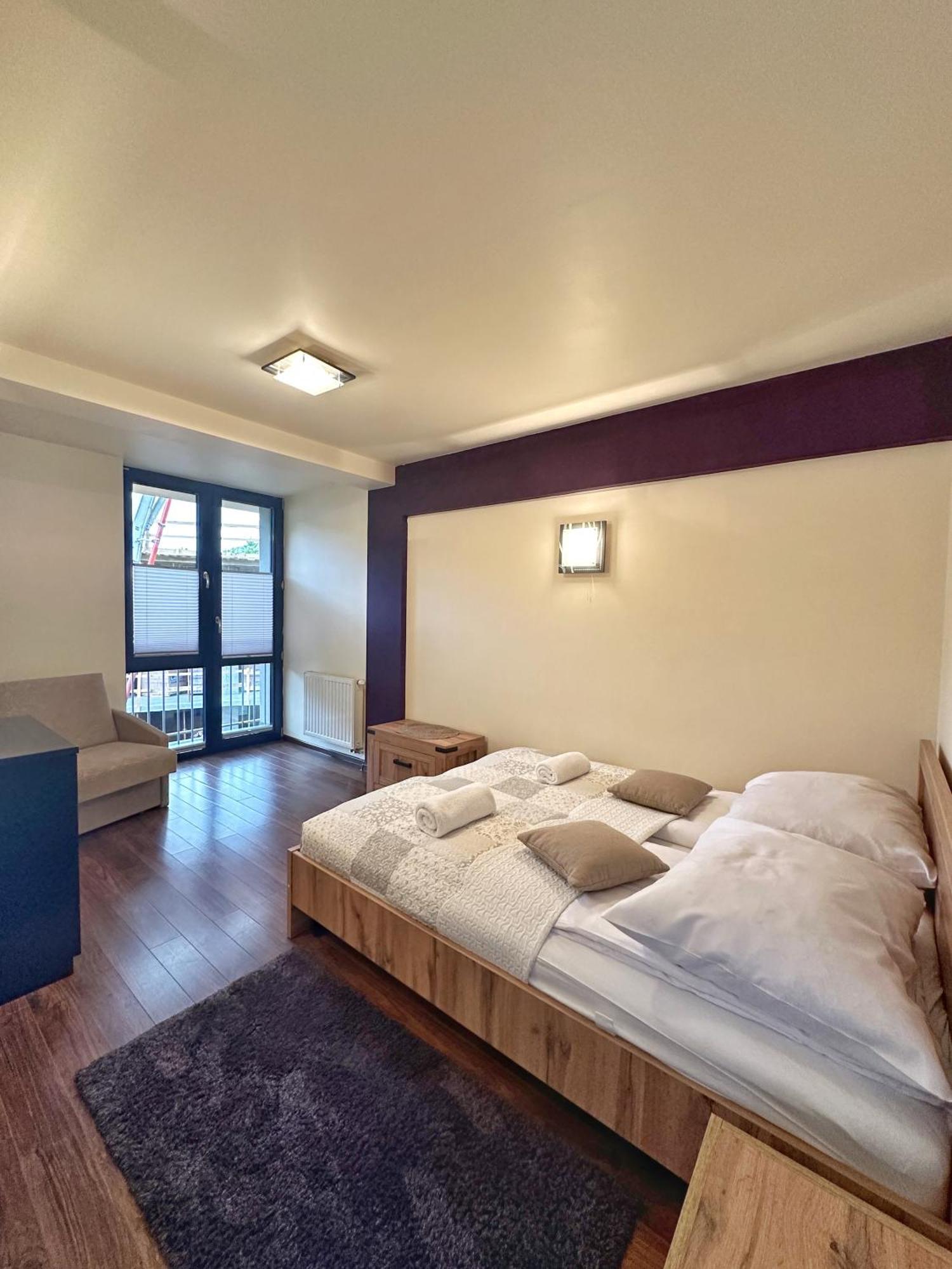 Aparthotel City Center Apartments 크리니차 즈드로이 외부 사진
